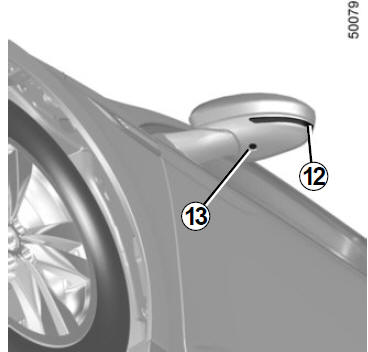 Luci posteriori (sostituzione delle lampadine)